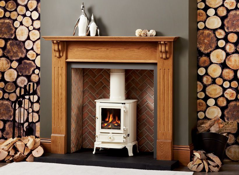 Traditional wooden fire surround 'Stove Style Vyner' Golden Oak finish
