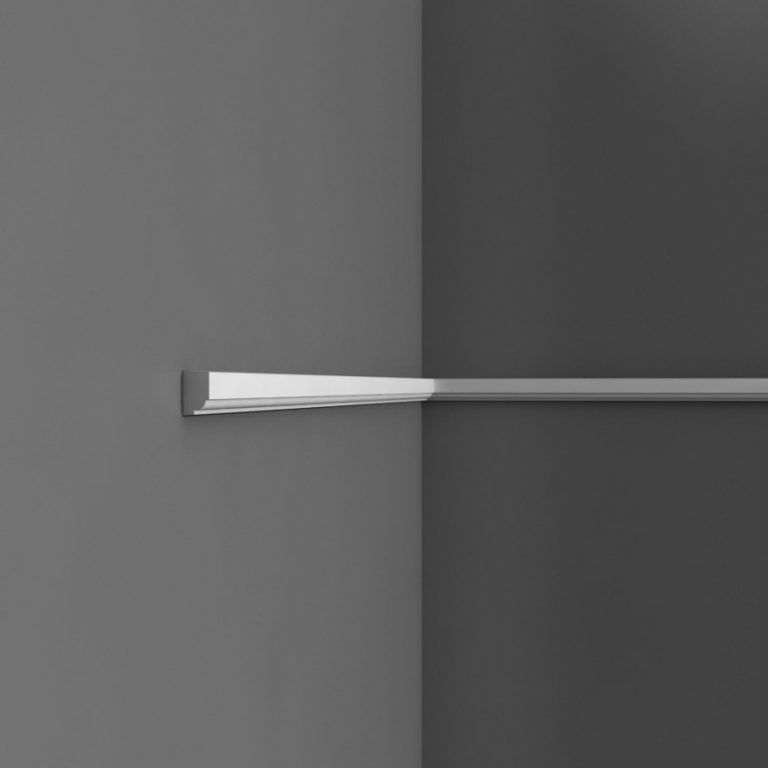 How to Cut Skirting Boards at 45 Degrees Angle With a Mitre Saw Fit