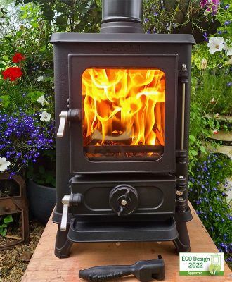 Hobbit stove for small spaces